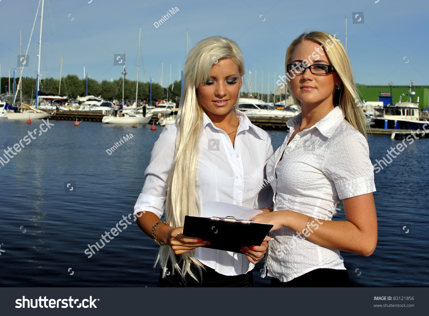 Girls on boats pics